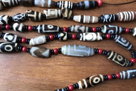 Câu chuyện về dzi bead bị vỡ và những lưu ý khi đeo dzi bead để tránh làm vỡ, xước dzi22