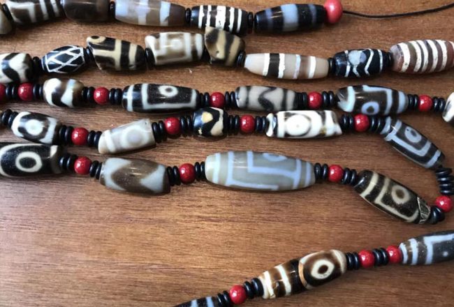 Câu chuyện về dzi bead bị vỡ và những lưu ý khi đeo dzi bead để tránh làm vỡ, xước dzi22