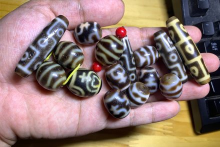 Khám phá đá DZI - viên Thiên Châu Tây Tạng kỳ bí đắt đỏ bậc nhất thế giới