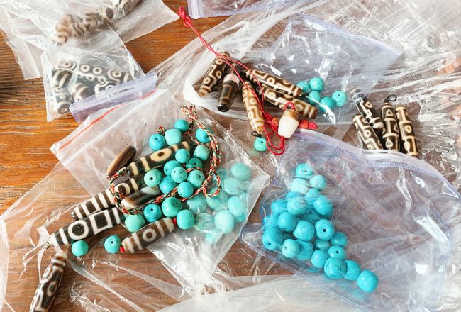 Tìm hiểu đá dzi Tây Tạng ĐÁ QUÝ DZI ảnh hưởng ra sao đến người đeo?