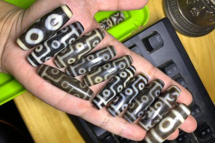 Tìm hiểu ý nghĩa các vân mắt trên new dzi bead - đá thiên châu mới cập nhật chi tiết