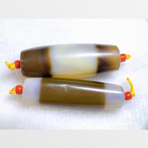 2 viên chung dzi bead sọc trắng và sọc nâu hàng A same old chất mã não già size nhỏ dễ đeo