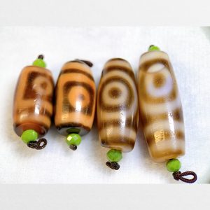 4 viên dzi bead 2 mắt hàng A thân ngọc tuyển chọn có 4 thiết kế vân khác nhau