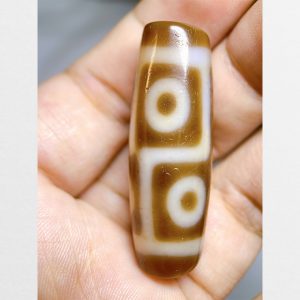 Dzi bead 6 mắt cực phẩm Pure dzi đẹp không tỳ vết thân ngọc hàng A có chu sa điểm nhẹ