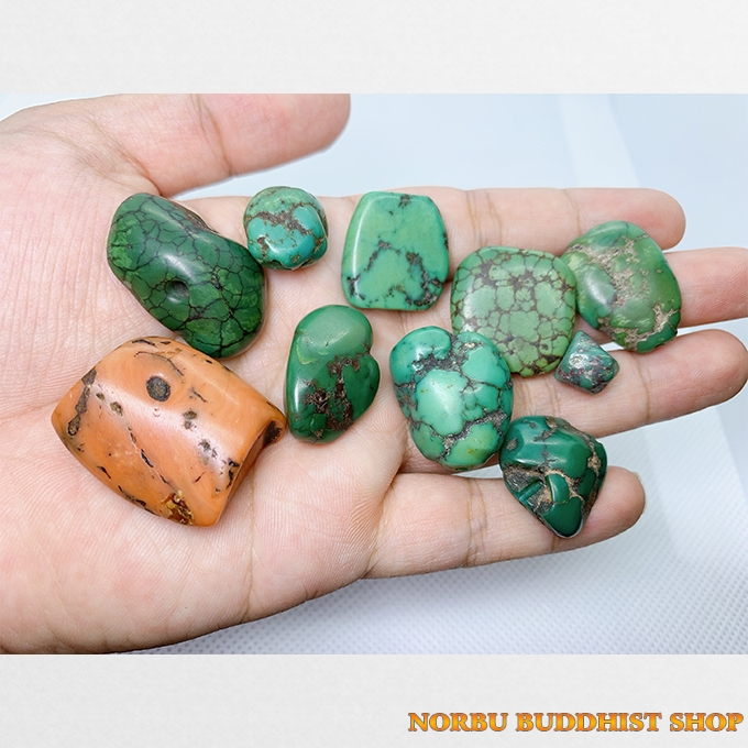 old-turquoise-and-old-red-coral-from-tibet-lam-ngoc-co-va-san-ho-do-hoa-thach-co-tu-tay-tang Old Turquoise and Old Red Coral from Tibet - lam ngọc cổ và san hô đỏ hóa thạch cổ từ Tây Tạng