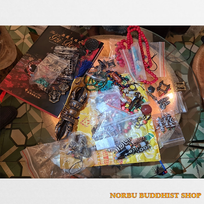 tong-hop-vat-pham-tay-tang-tai-lan-offline-van-hoa-tibet-o-ha-noi (5) Tổng hợp vật phẩm Tây Tạng tại lần offline Văn hóa Tibet ở Hà Nội