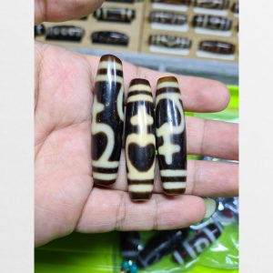 Đá dzi 3 viên bảo bình thân dài hàng Ivory Top chất đẹp vân lựa đẹp