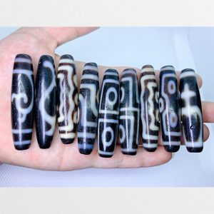 Tổng hợp đá dzi hàng Top B với viên thân dài chất mã não đen vân xanh cực đẹp