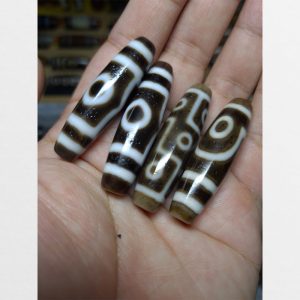 Đá dzi bead 4 viên thiên châu size nhỏ chất đẹp nhiều dầu bóng nhẫy