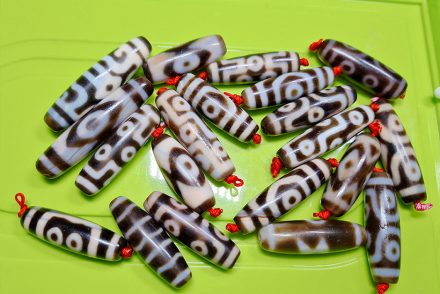 Những câu chuyện về đá Dzi bead - Thiên châu của người Tây Tạng