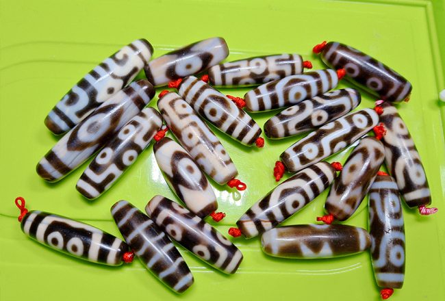 Những câu chuyện về đá Dzi bead - Thiên châu của người Tây Tạng