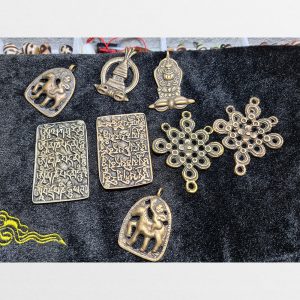 Thogcha bảo tháp nút thắt cát tường mặt chú om mani padme hum đồng cổ Tây Tạng