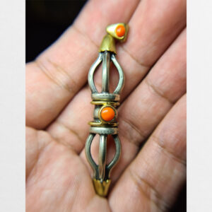 Thokcha chày kim cương cỡ nhỏ đeo cổ đã bọc đồng cẩn thận 2 đầu và ở giữa