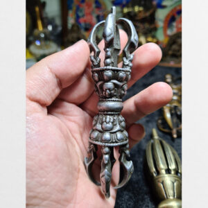 Chày kim cương 5 chấu hở thân đầu người - vajra theo bản cổ của Guru Rinpoche