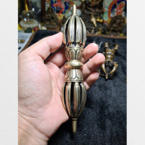 Chày kim cương 9 chấu chất đồng bóng tinh tế bản cực lớn nhưng lại nặng vừa phải dễ thực hành