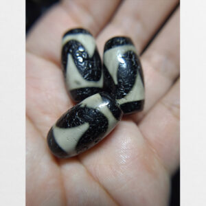 Đá dzi 3 viên răng hổ màu men phong hóa mạnh chất đẹp