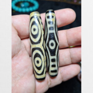 Dzi bead 6 mắt rồng chất đẹp thân thon dài dễ đeo