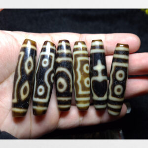 Dzi bead màu ivory 6 viên sưu tầm vân 2 5 7 mắt và bảo bình thân dài