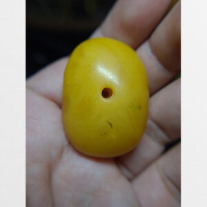 Hạt hổ phách mật lạp cỡ lớn từ tibet đã có lỗ xâu vòng