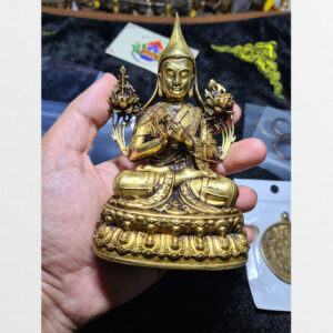 Tôn tượng ngài Tsongkhapa từ Tây Tạng với thân vàng
