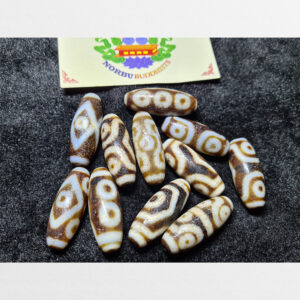 Dzi bead 11 viên thân ngắn với phong hóa mạnh mẽ nhiều vân đẹp