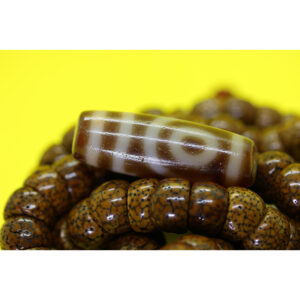 Dzi bead 2 mắt thân ngọc A+