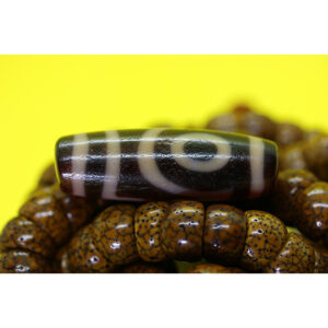 Dzi bead 2 mắt thân ngọc A+