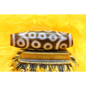 Dzi bead 21 mắt thân ngọc già A 115