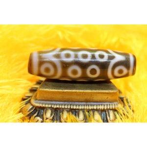 Dzi bead 21 mắt thân ngọc già A 116