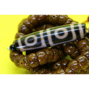 Dzi bead 4 mắt bigsize thân ngọc hiếm gặp AVIP