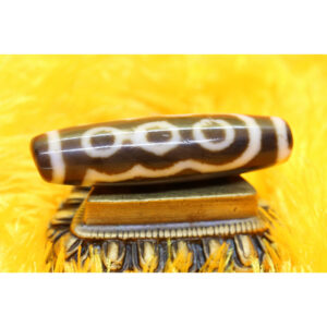 Dzi bead 5 mắt vân lạ hiếm gặp thân già A 42