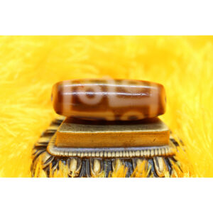 Dzi bead 6 mắt thân ngọc A+ 45