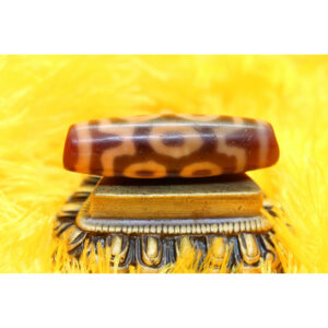 Dzi bead 7 mắt thân ngọc A 56