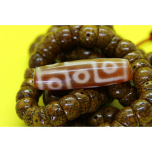 Dzi bead 9 mắt thân ngọc A+