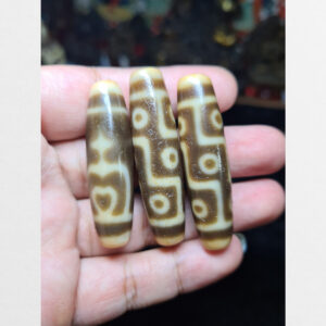 Dzi bead 9 mắt và bảo bình thân ivory chất đẹp ngà hiếm gặp 3 viên