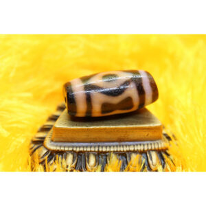 Dzi bead kim cương lục giác thân ngọc A 46