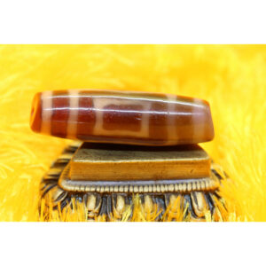 Dzi bead thiên địa mắt Phật kép vân hiếm gặp thân ngọc A 49