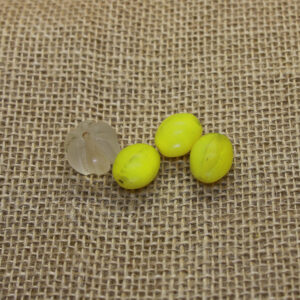 Lô 3 viên lưu li già vàng chanh và 1 viên pha lê cũ bí ngô