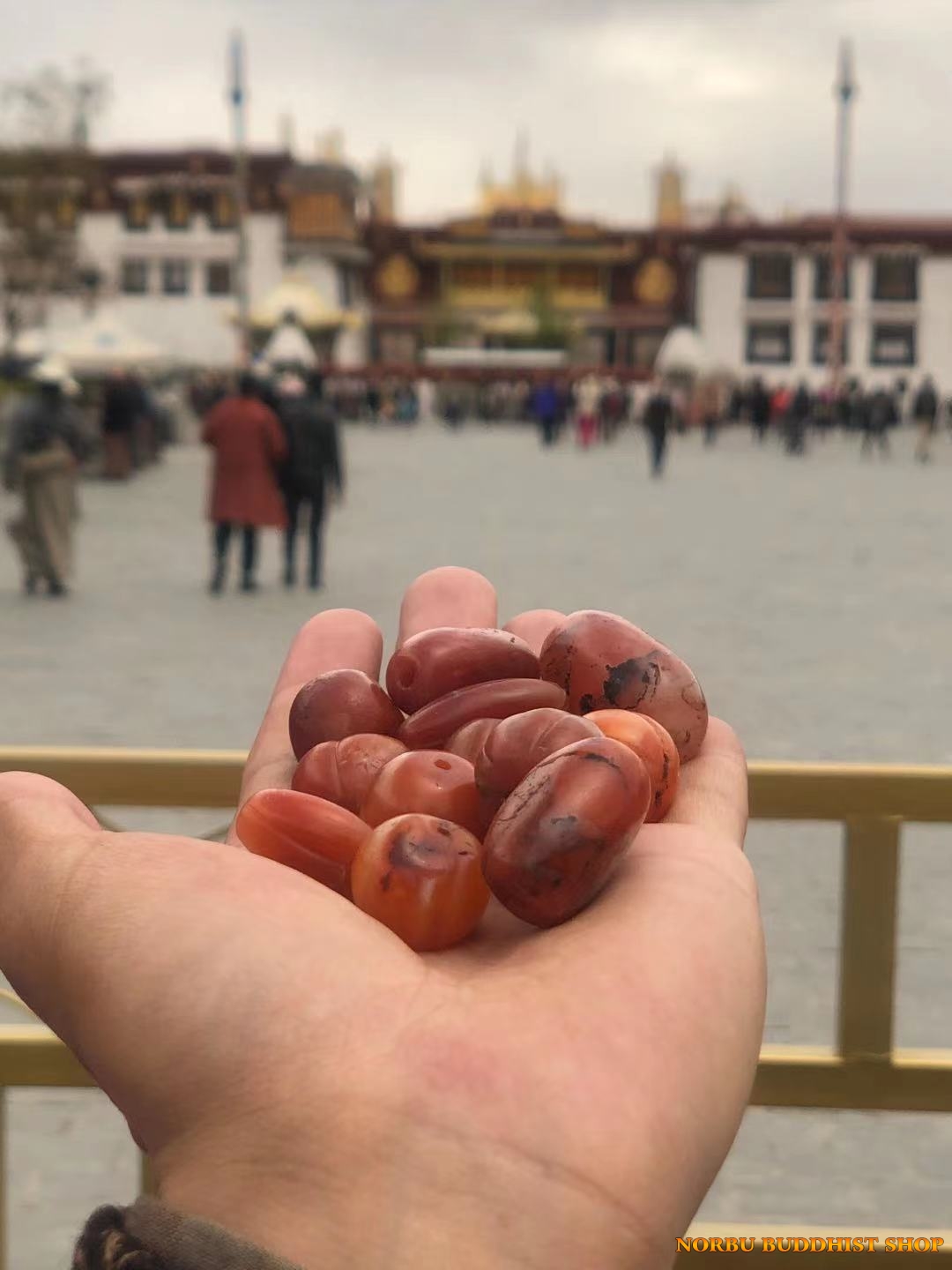Đá mã não nam hồng cổ - hạt pema raka từ Lhasa Tibet 5