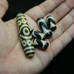 Dzi bead 15 mắt và răng hổ đẹp tổng hợp từ Tibet