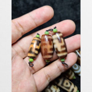 Dzi bead 3 viên chữ vạn đôi thân ngọc cỡ nhỏ hợp mix vòng tay