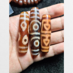 Dzi bead 3 viên vân lạ lá bồ đề 4 mắt và 4 mắt lá bồ đề hiếm gặp