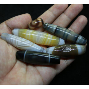 Dzi bead 5 viên thiên nhiên cỡ lớn và 1 viên 3 mắt mini