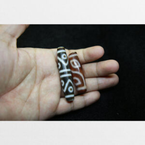 Dzi bead 8 mắt và 4 mắt Phật thân ngọc