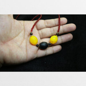 Vòng cổ lưu li mix 2 viên lưu li cổ vàng và 1 viên lưu li đen lu thống