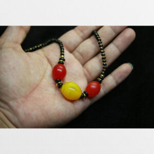 Vòng cổ old liuli 2 viên đỏ và 1 viên vàng từ Tibet