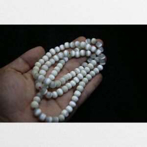 Chuỗi đá opal trắng cổ từ Tibet