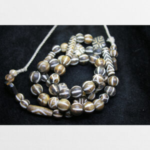 Chuỗi hạt pumtek mới nhiều vân độc lạ gồm hạt tròn và dài