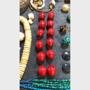 Lưu li đỏ cổ 12 hạt từ Lhasa Tibet