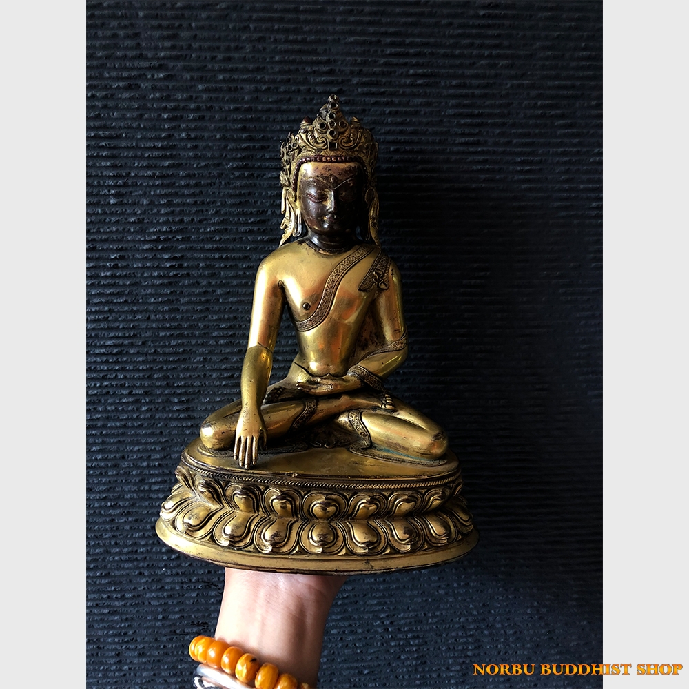 Khách đã thỉnh: tượng cổ Đức Phật truyền thống Kim Cương Thừa